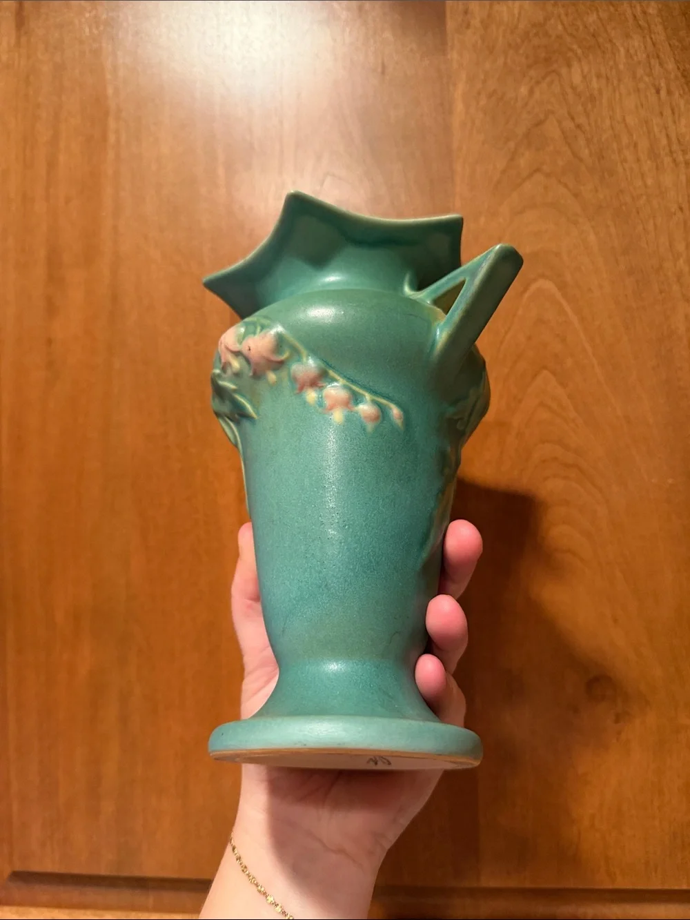 Vtg Roseville Pottery Bleeding Heart Vase 965-7